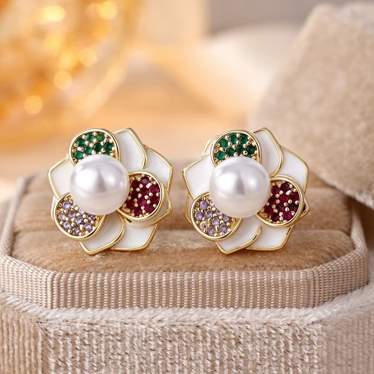 Women's Elegant Floral Zircon Stud Earrings