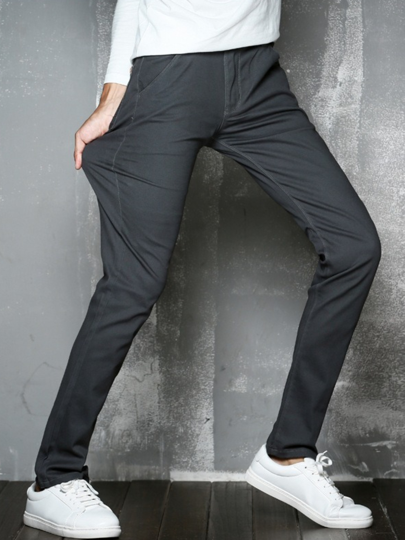 Mens Slim Fit Stretch Chino Pants Solid Color Straight Leg Casual Trousers with Multiple Pockets for Business And Daily Wear