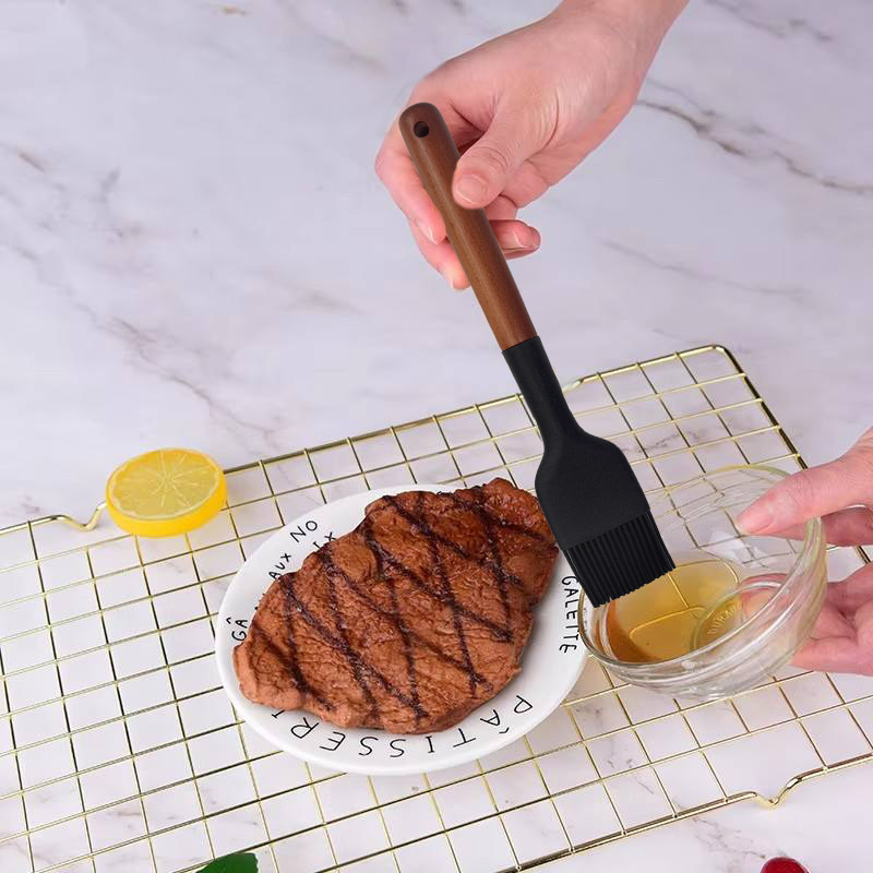 Heat-Resistant Silicone Baking & Grilling Brush with Wood Handle & Hang Hole - Non-Stick Pastry Brush Suitable for Butter, Oil, Sauces - Ideal for Pancakes, Waffles, Cakes, BBQ,, Grill - Cooking Brush (Heatproof)