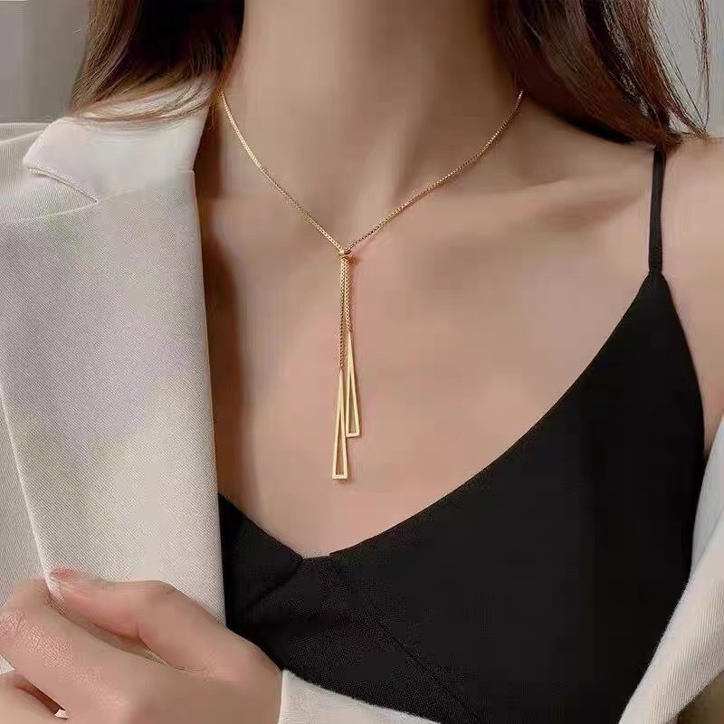 Women's Triangular Geometric Stretch Necklace, Elegant Gift