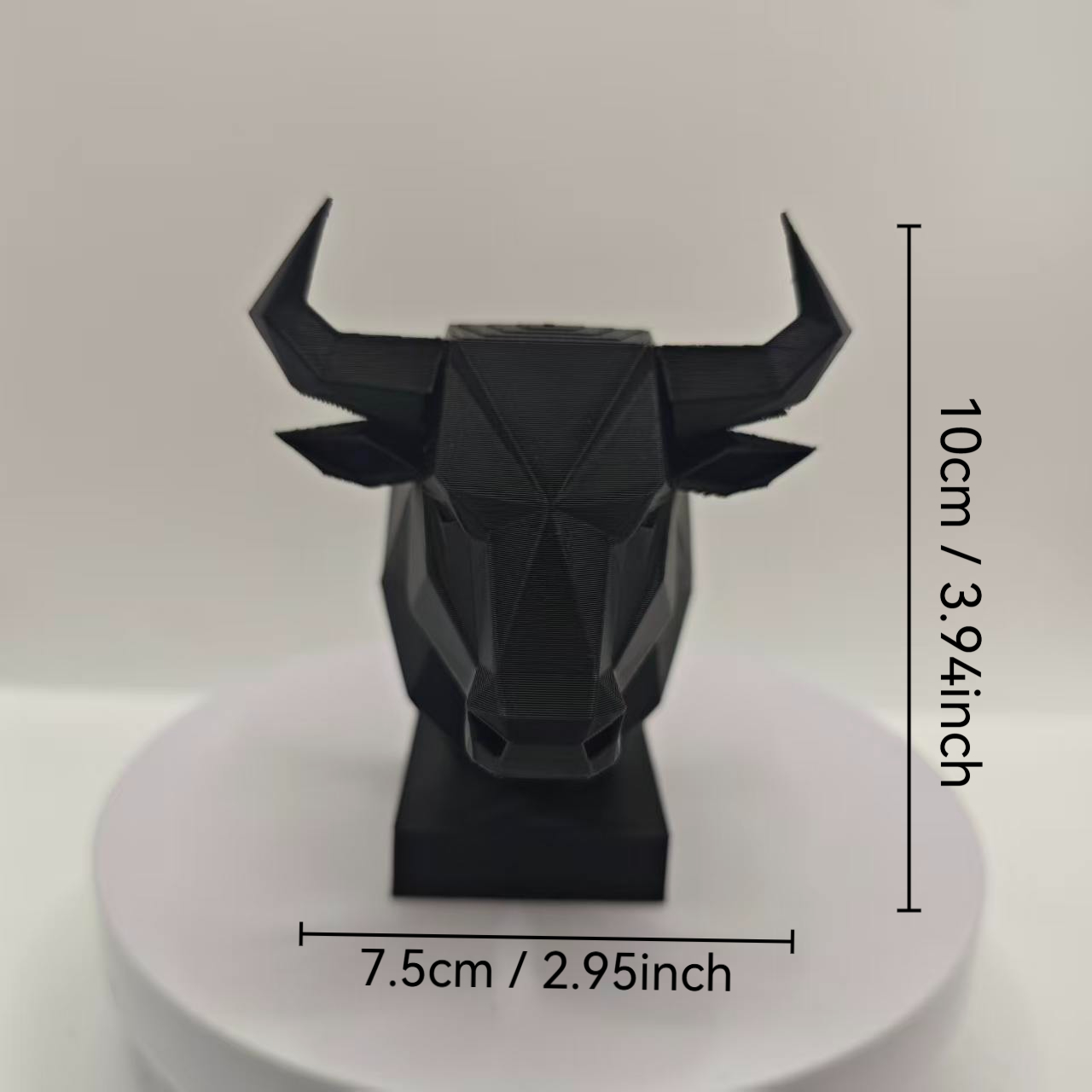 TEMU 【商品名】幾何学的牛の頭の彫刻 オーナメント ローポリ モダンミニマリストスタイル 牛の彫刻 安定したベース 抽象的な動物 ホームオフィス デスクトップ 本棚 デコレーション アート ギフト ハロウィン 感謝祭 クリスマス デコレーション コレクタブル フィギュ...