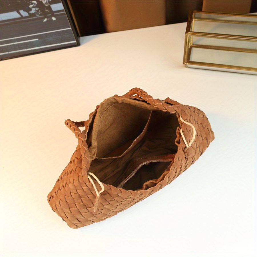 Mindia Handbag elegance shot