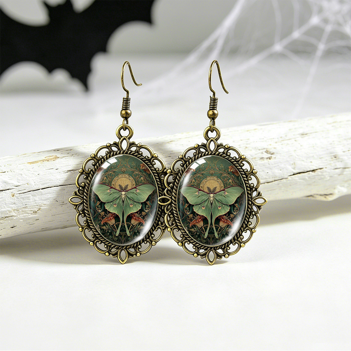 TEMU 1 Paire de Boucles d'Oreilles Vintage en Dentelle Ajourée Effet Usé avec Fond à Motif Vintage, Imprimé Illustration Florale de Croissant Vert,
