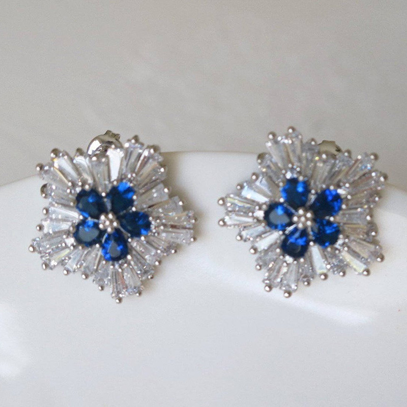 TEMU 2pcs Women's Sweet Cool Snowflake Earrings Christmas Earrings Suitable As Holiday Gifts