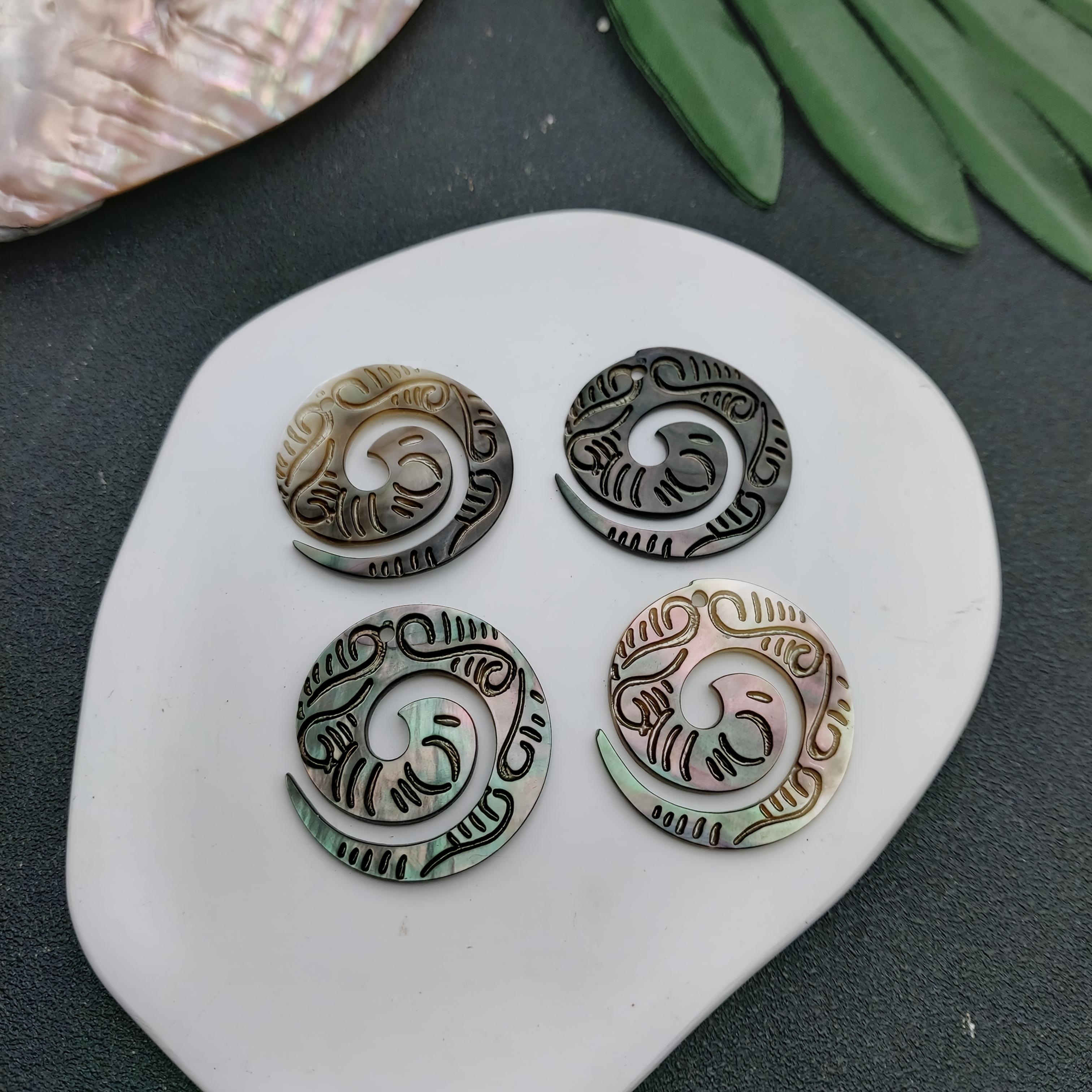 TEMU Ensemble de 4 pendentifs en naturelle, de 1,18 pouce, sculptés avec dans un style tribal polynésien, avec des de coquillages hawaïens adaptés à
