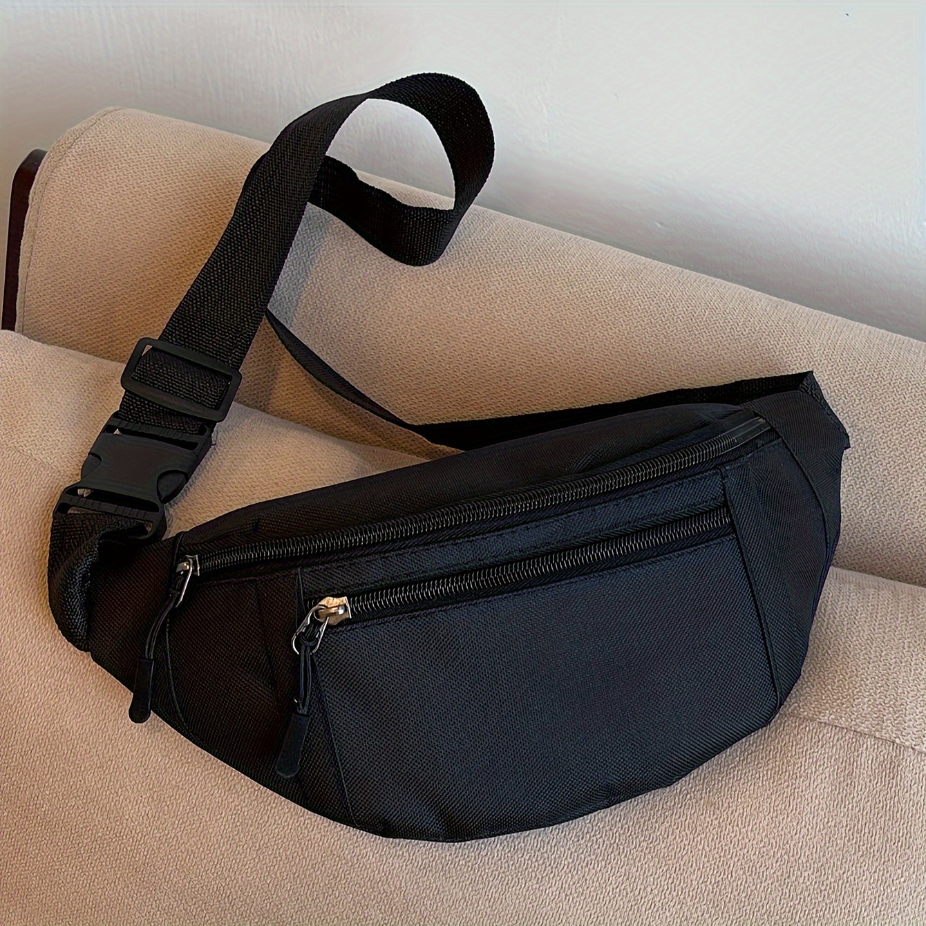 E-shop Verstellbare Leichte Mehrschichtige Taillentasche - Reißverschluss, Sportliches Unisex-Design in Schwarz, Geeignet für Laufen, Yoga, Reisen und