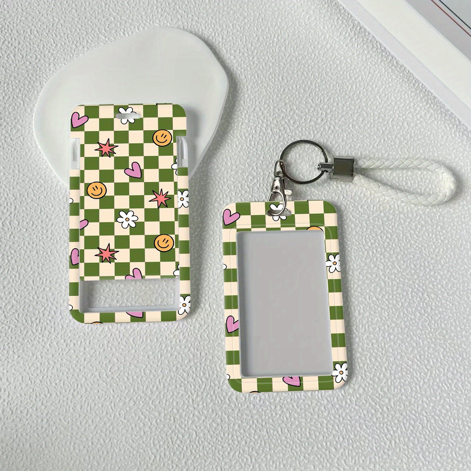 TEMU 2d Fun Doodle Pattern Plastic Id Card Holder With Lanyard – Bus Pass/ Protector For Doctors, Nurses, Students, Etc., Perfect Gift For Halloween