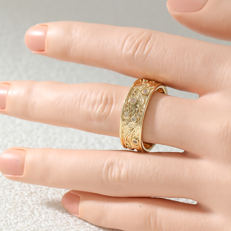 Women's Vintage Leaf Pattern Carved Wide Face Ring, Handmade Copper