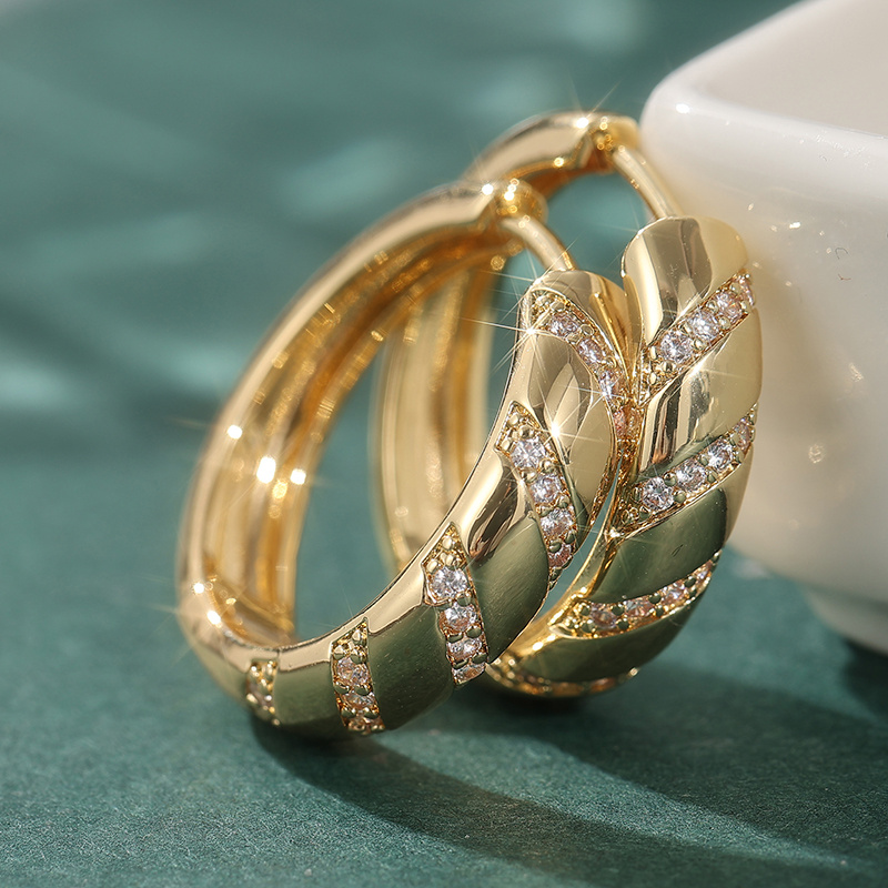 E-shop Neue klassische KC Goldfarbene Runde Trendy Synthetische Weiße Cubic Zirkonia Verlobungs Hochzeit Party Ohrringe für Frauen Schmuck
