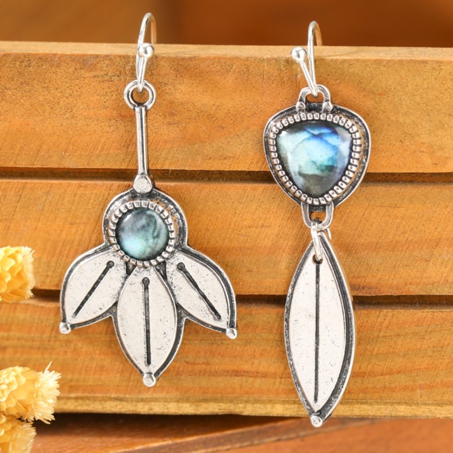 E-shop Retro Bohemian Asymmetrisches Design Blattanhänger Geometrisches Synthetisches Zirkonia-Einlage Ethnischer Stil Damen Anhänger Ohrringe Einfache