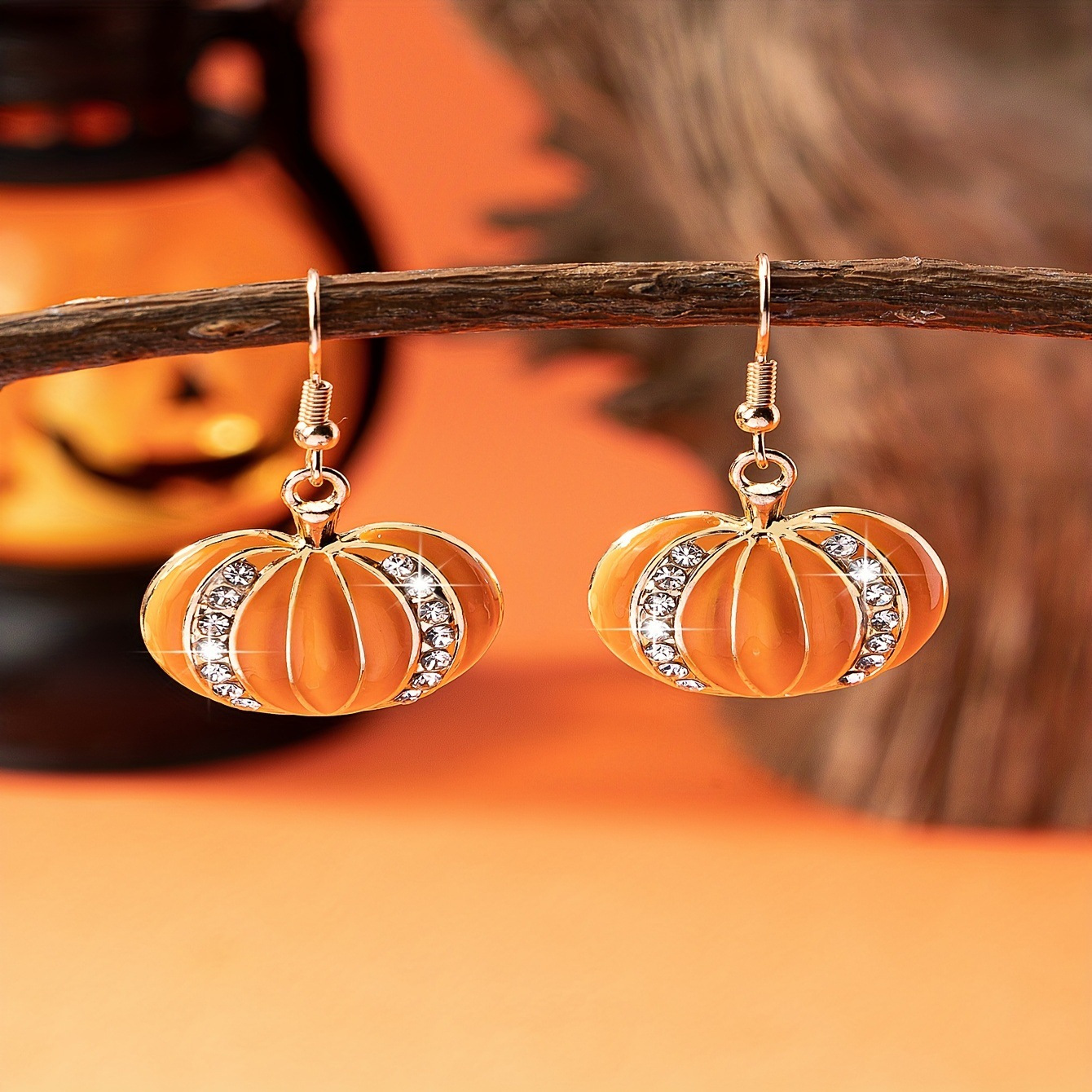 TEMU 2pcs Creative New -encrusted Pumpkin Pendant Earrings, European And Niche Design, Thanksgiving Halloween Pumpkin Jewelry, Women's Fashion Drop