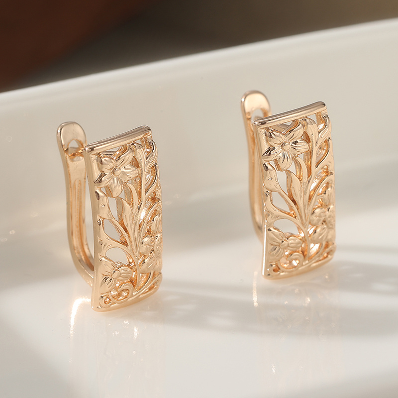 Women's Handmade Retro Floral Carved Pendant Earrings, Elegant