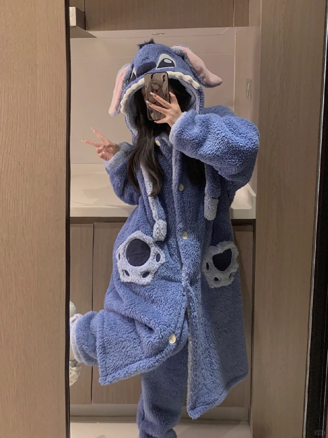 Stitch Winter Sleepwear - Plush Fleece Nightgown with Stitch Face & Stitch Ears, Cozy Long Robe for Women & Men, Soft Warmth for Cold Nights, Cute Sleepwear, Comfortable Loungewear, Durable Loungewear, Loungewear, Playful Design, Durable Material