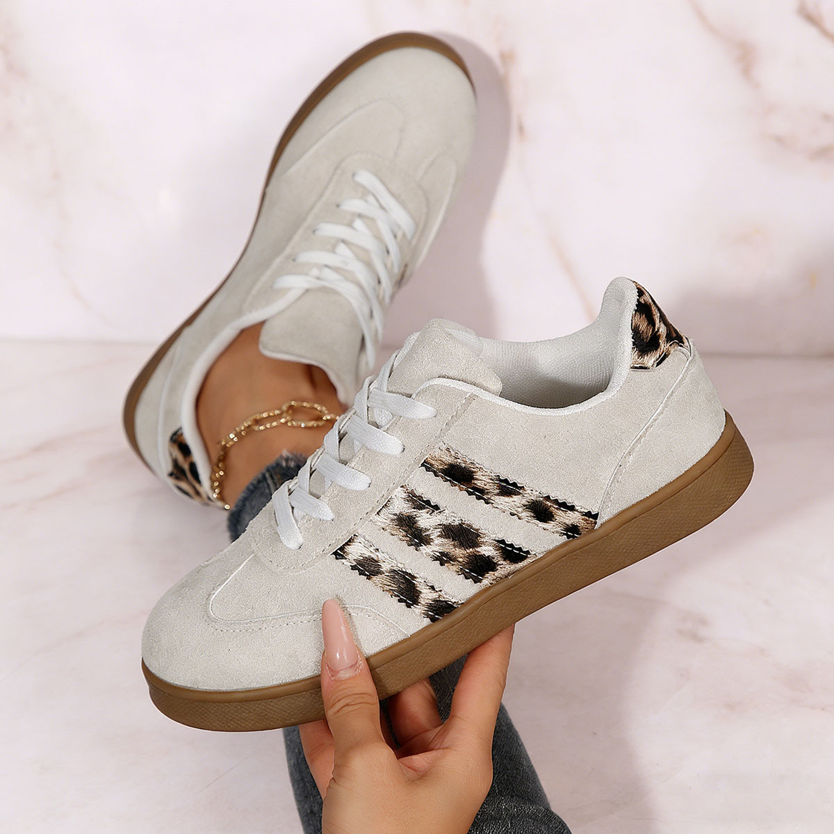 TEMU Women's Round-toe Lace-up Skate Sneakers - - Versatile Skate Shoes With Sole & Cushioned, Breathable Fabric Upper Suitable For Casual Wear,