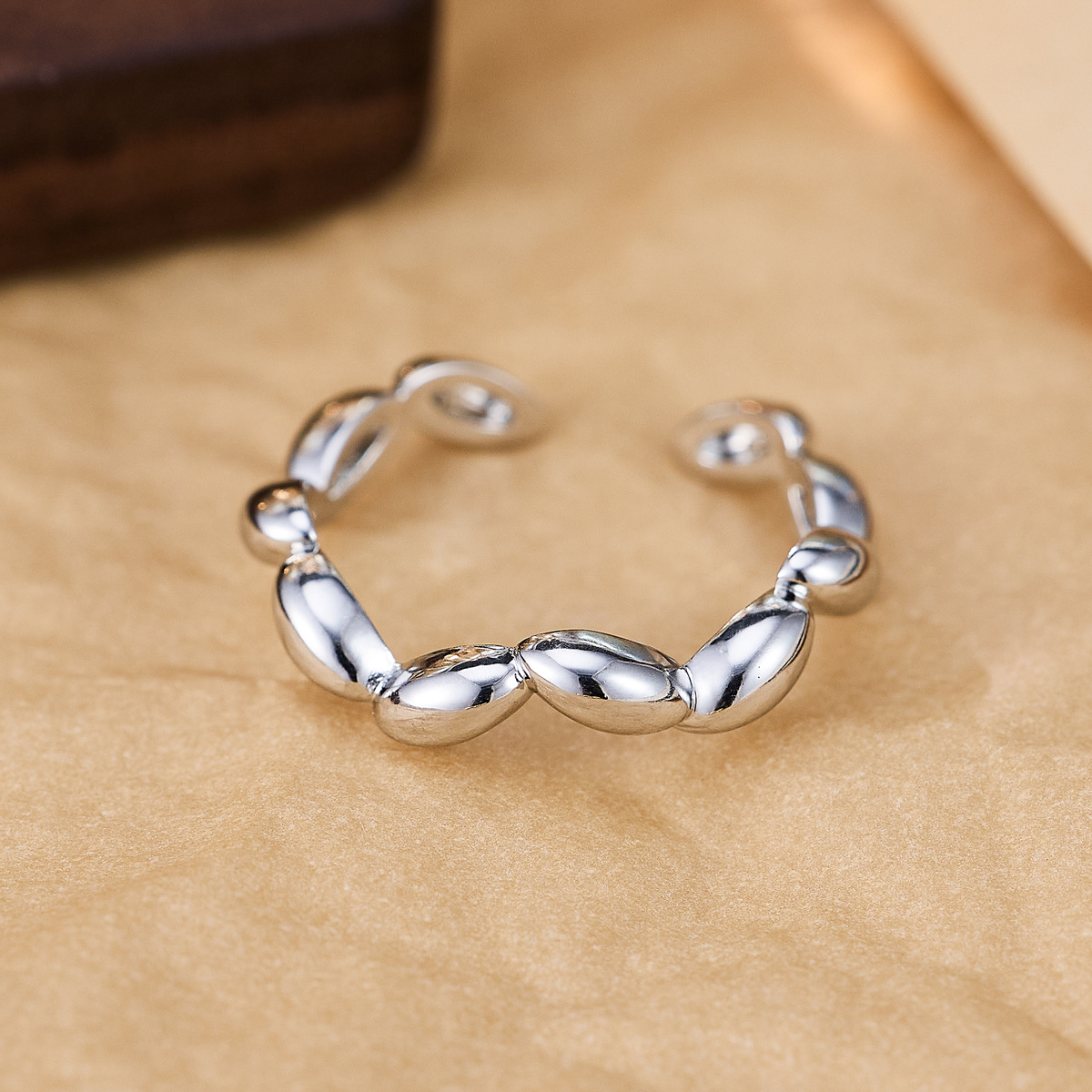 Women's Linked Smooth Bead Open-End Ring, Fashionable Daily Wear