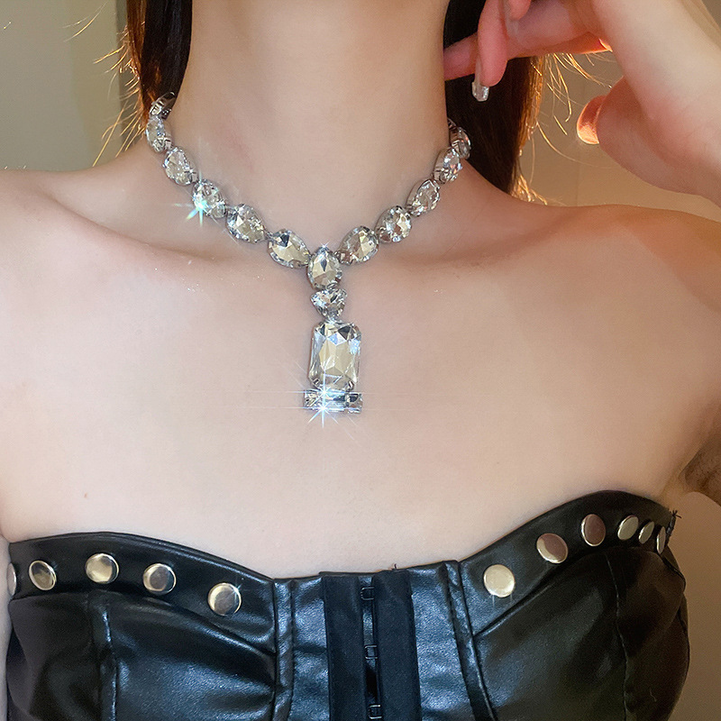 

1pc Elegant Japanese And Korean Style Pendant Necklace, -encrusted Iron Jewelry, Rectangular And Teardrop For Parties And Music Festivals, Accessory