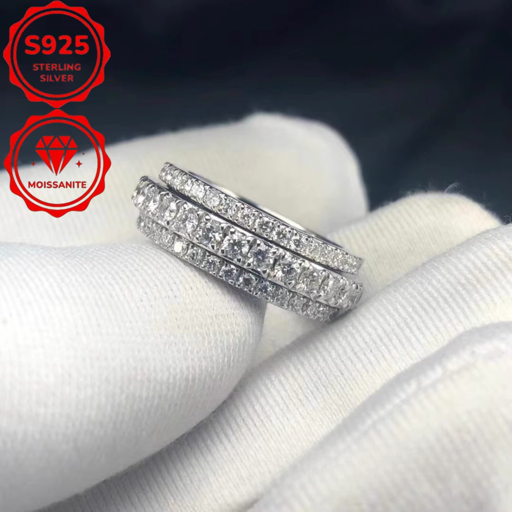TEMU Bague de fiançailles argentée S925, 2,8 , avec un design de bague à trois rangées de moissanite et des dimensions de 1,5 mm + 2 mm + 1,5 mm. Une