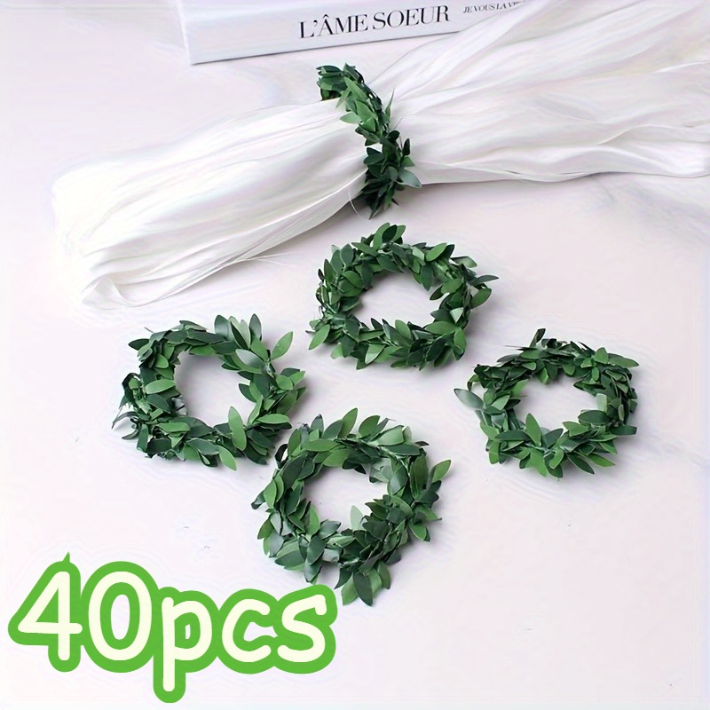 Image of Set Of 40 Christmas Napkin Rings Featuring A Leaf Design, Perfect For Festive Table Decoration And Supplies For Your Holiday Dinner Party ()