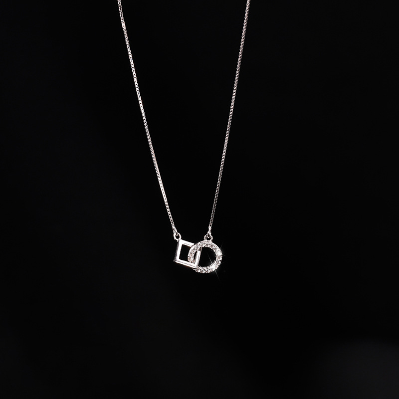 TEMU Collier Géométrique Tendance et Facile à pour Femmes - Design Premium, Polyvalent et Élégant pour Tous - Chaîne Clavicule, Cadeau Étudiante