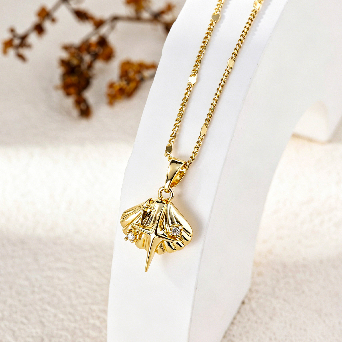 Premium Creative Starburst Pendant Necklace with Hand-Set Synthetic Zirconia