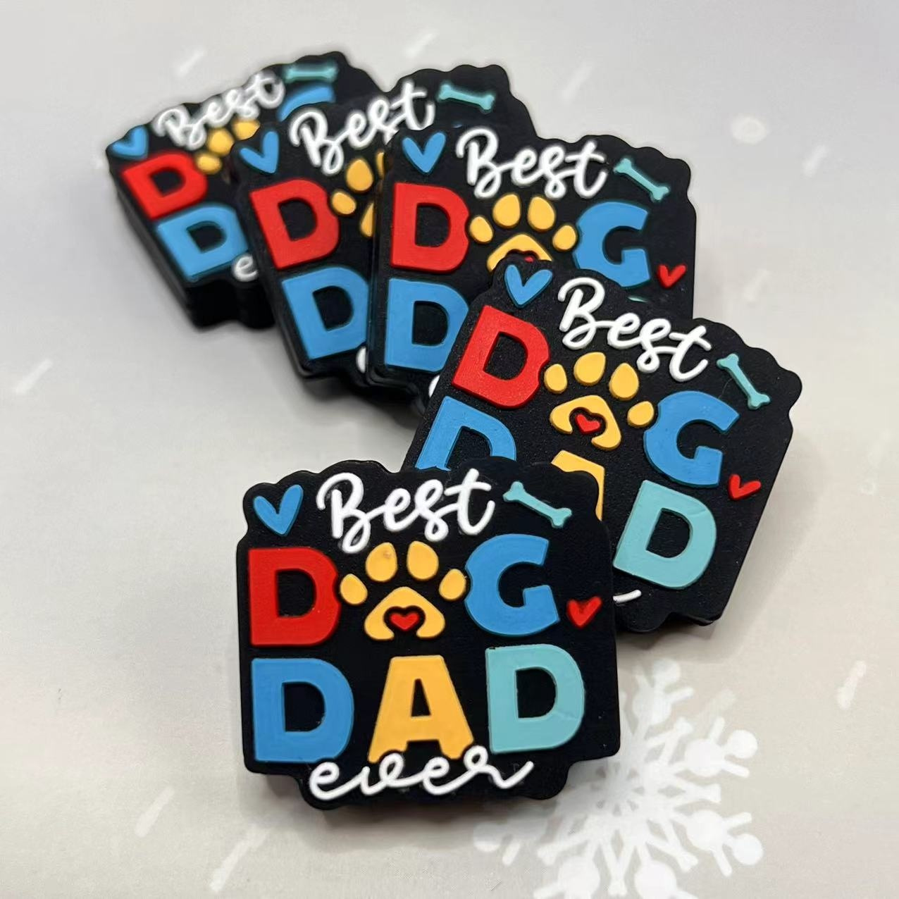 

5pcs "dog Dad" Silicone Beads - D-shaped, Floating Design For Diy Crafts, Jewelry Making, Keychains & Ballpoint Pen Decor