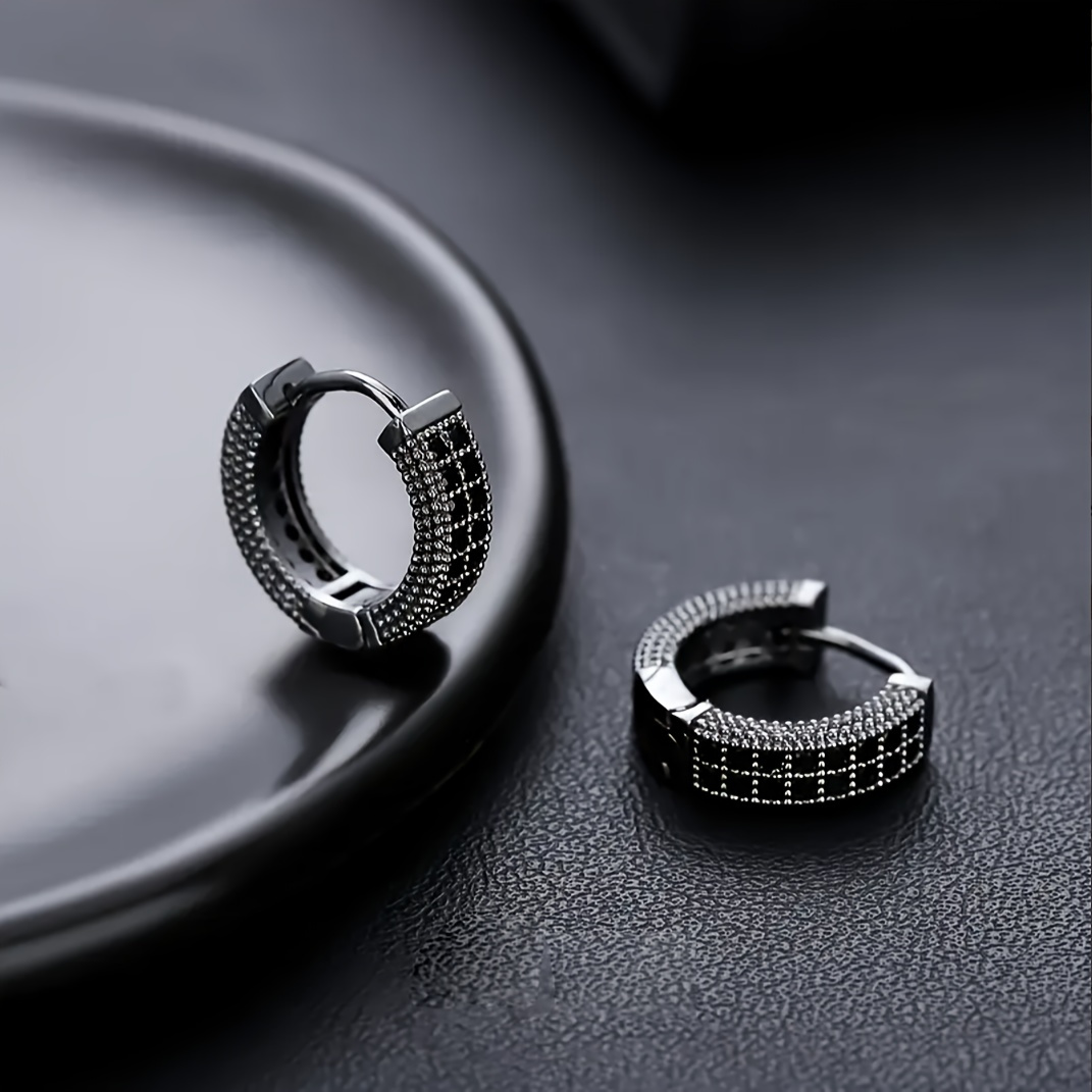 E-shop Ein Paar hochwertige Zirkonia- eingelegte Edelstahl Ohrringe, neues Ohrclips-Design, Unisex Ohrreifen-Ergänzungen, trendige und modische Schmuck