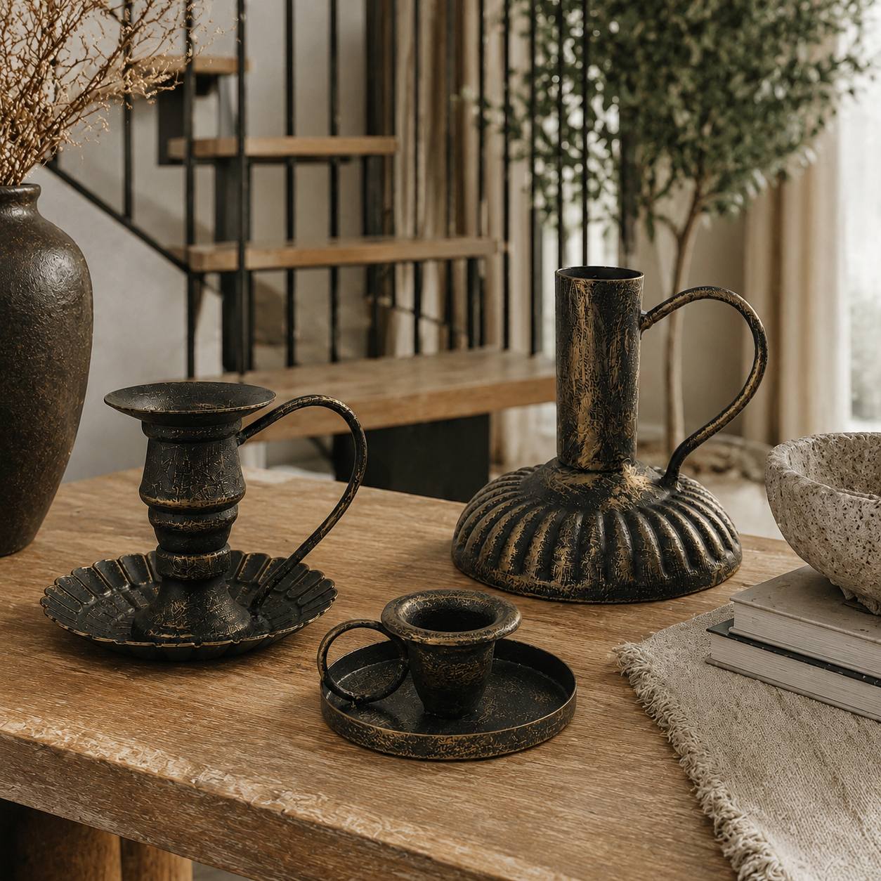 TEMU Ensemble de 3 bougeoirs vintage en métal, 3 styles de bougeoirs, bougeoirs noirs dorés vieillis de , avec poignées décoratives, convient pour