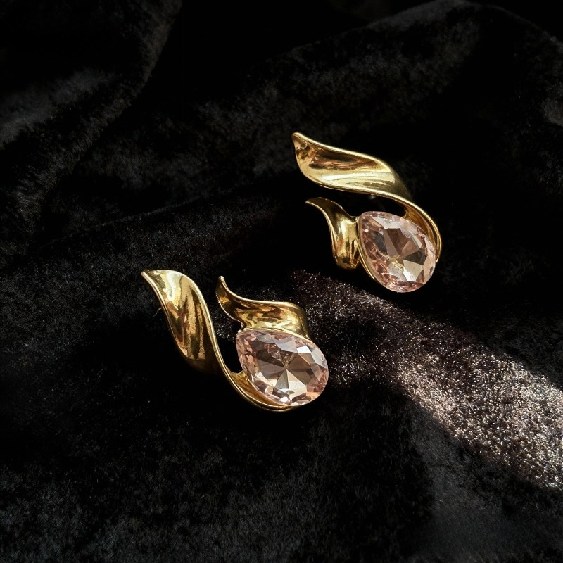 TEMU A Pair Of Luxurious Elegant Stud Earrings | Versatile For Daily And Party Occasions, Ideal For Valentine's Day Gifts