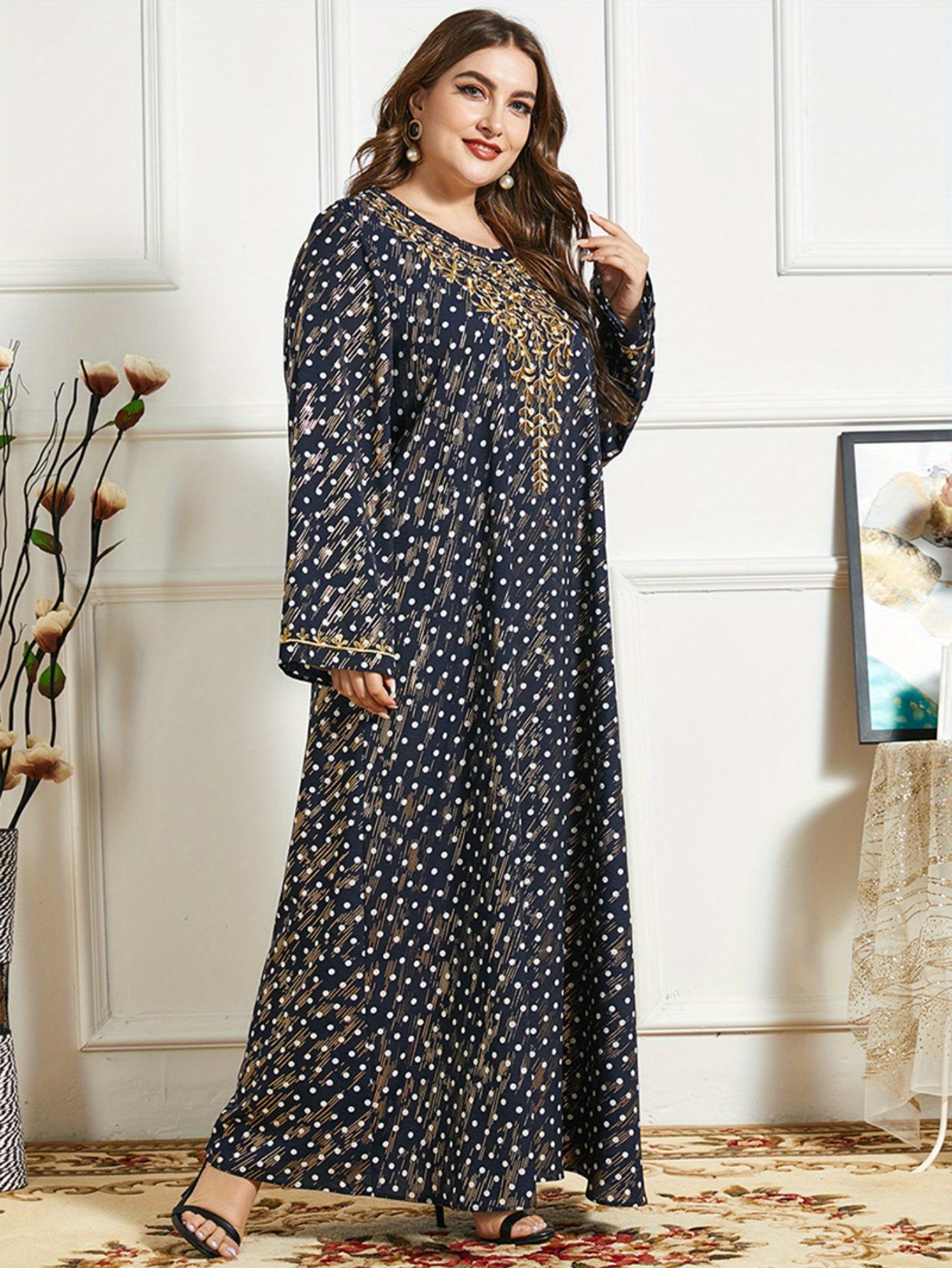 فستان نسائي مطرز فضفاض