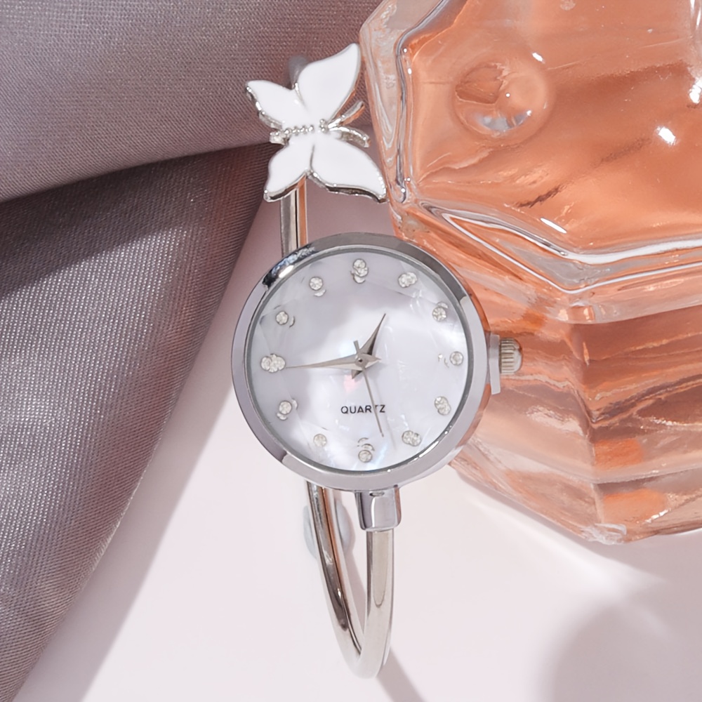 1pc Minimalist Ladies' Watch, Featuring a Classic Round Dial with a Clean Surface and Butterfly Decoration—a Perfect Gift for Family and Friends: Birthday Present/back-to-school Season/Halloween/daily Wear. No Box Included. A Stylish Back-to-school