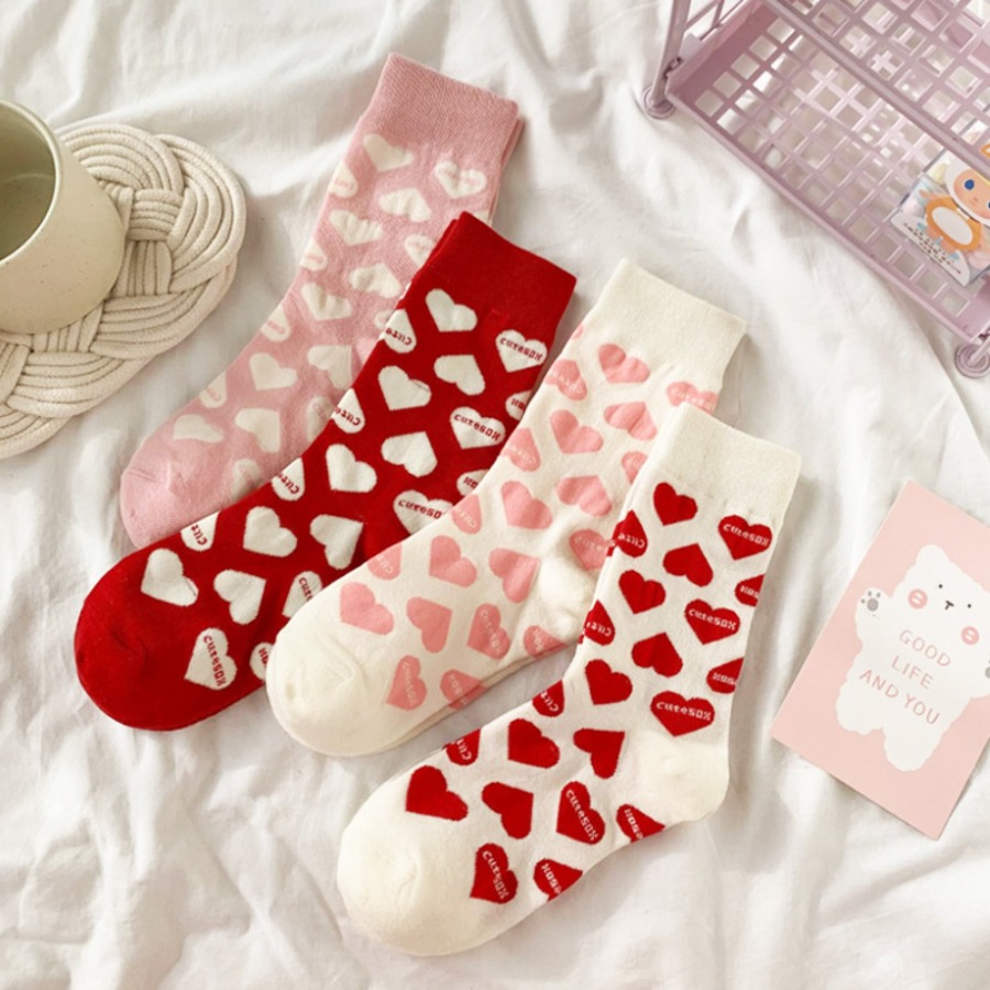 TEMU 4 Paires de Chaussettes Mi-Tubes pour Couple à Combinaison Aléatoire, Chaussettes Mi-Tubes avec Lettres de Cœur, Style Preppy, Douces et