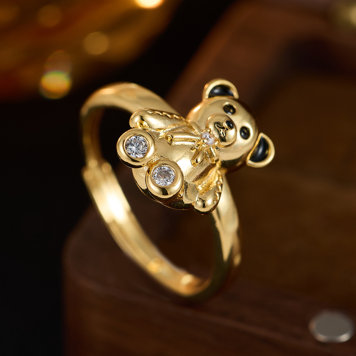 Cute Adjustable Women's Ring with Bow Details and Zirconia Inlay