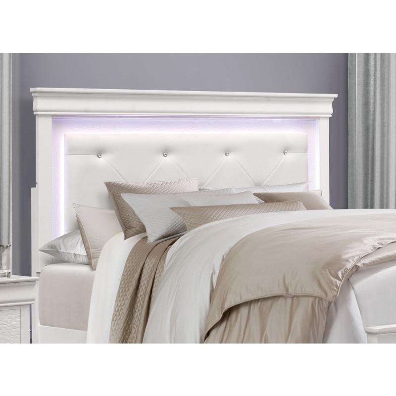 Classic Style Queen Bed with White End, Featuring Button-Tufted Upholstered Headboard And Faux Alligator Patterned Panels