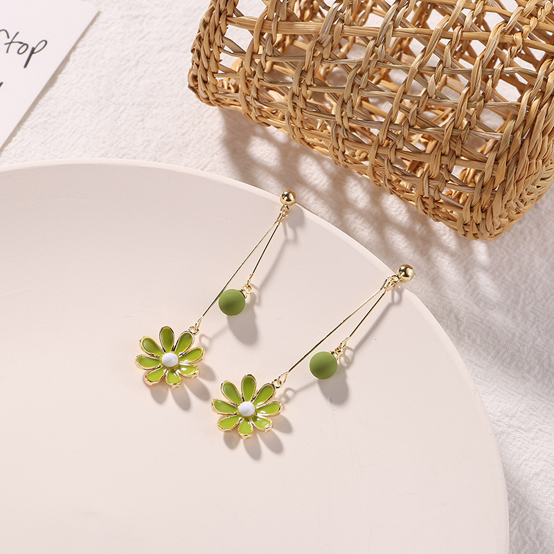 TEMU 2pcs Spring Floral Earrings, Avocado Green Daisy Long Tassel Ear Jewelry, Women's Fashion Versatile Jewelry
