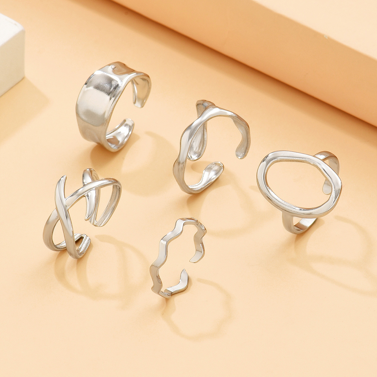 Image of 5pcs Silvery Rings, Unique Irregular Design For Everyday And Party Occasions, Durable Stainless Steel With Luxurious Texture, Highlight At An Affordable