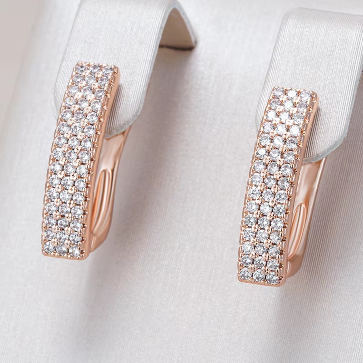 Women's Minimal Glam Rectangular Clip-On Earrings