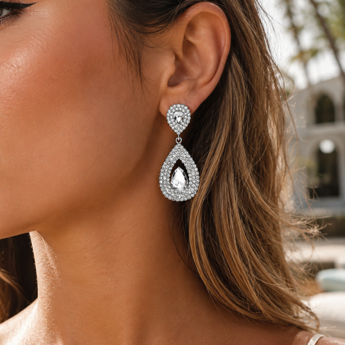 Fashionable Vintage Teardrop Pendant Earrings