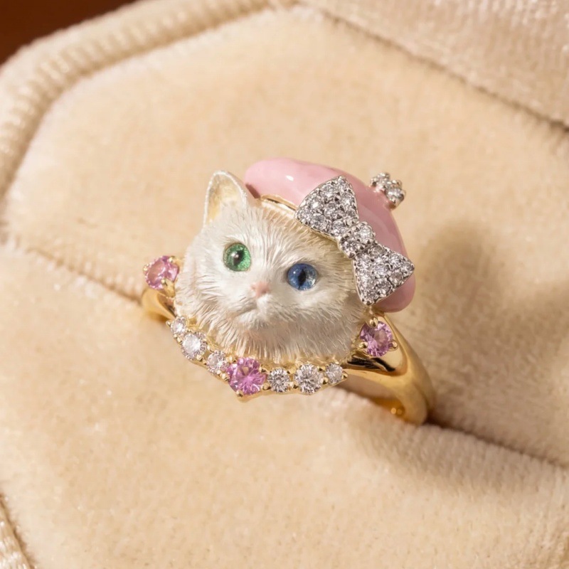 Anillo Kitty Glam · Gatito con boina y ojos bicolor