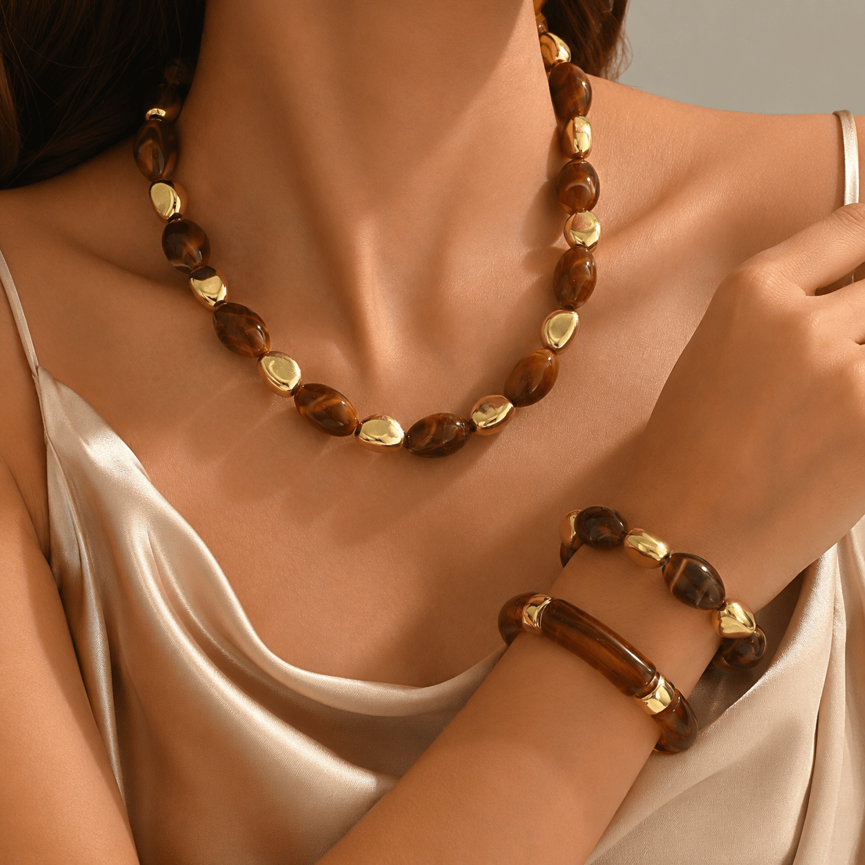 TEMU (Ensemble aléatoire de 2 bracelets et 1 collier avec motif en résine) Bijoux bohèmes irréguliers pour femmes en résine et perles CBB, ajouts