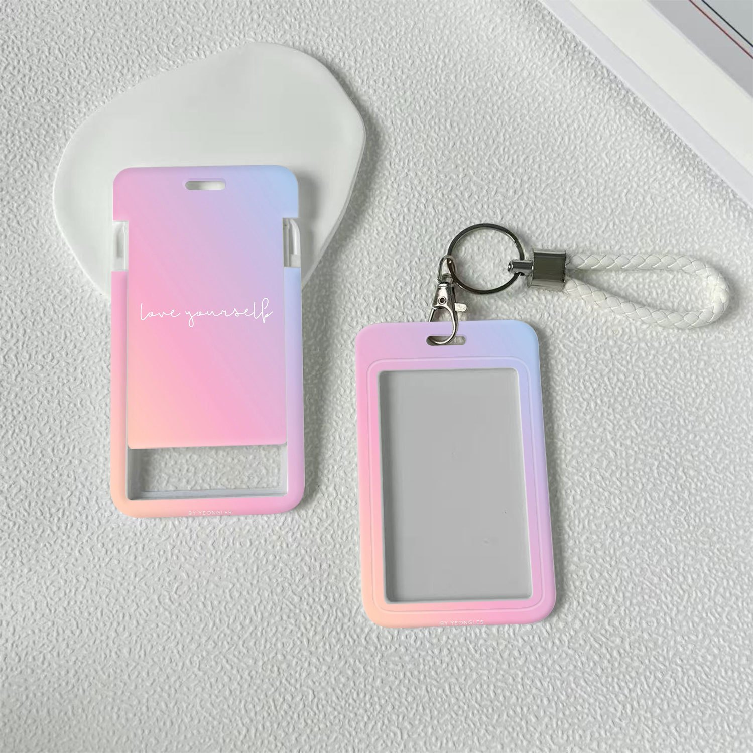TEMU Porte-cartes d'identité 2D Love Yourself dégradé avec cordon - Étui de carte en plastique rond avec fenêtre transparente, adapté aux médecins,