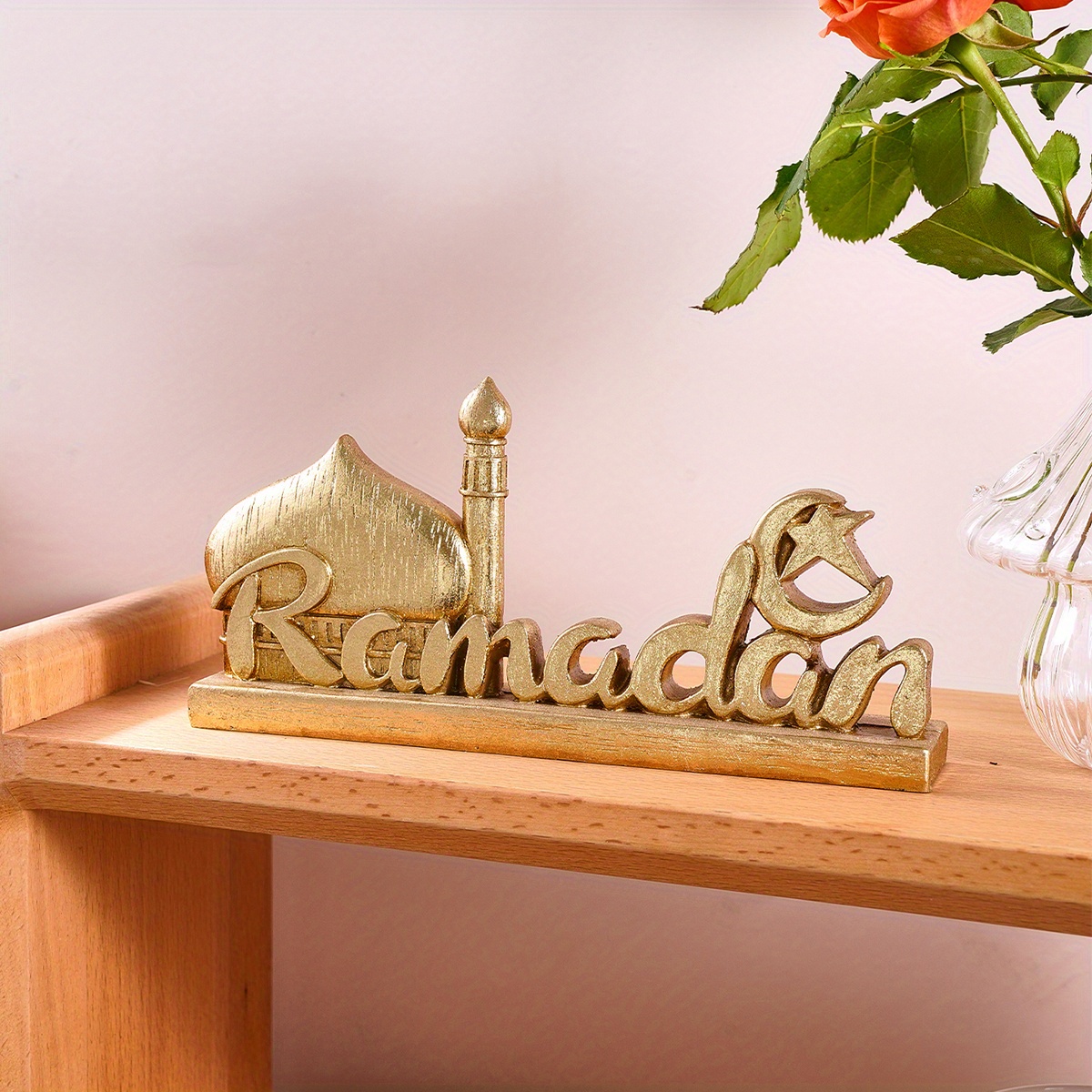 

Decorative Ramadan Alphabet Home Ornament In Resin Material, A Creative Decoration For Eid And Ramadan Celebrations.