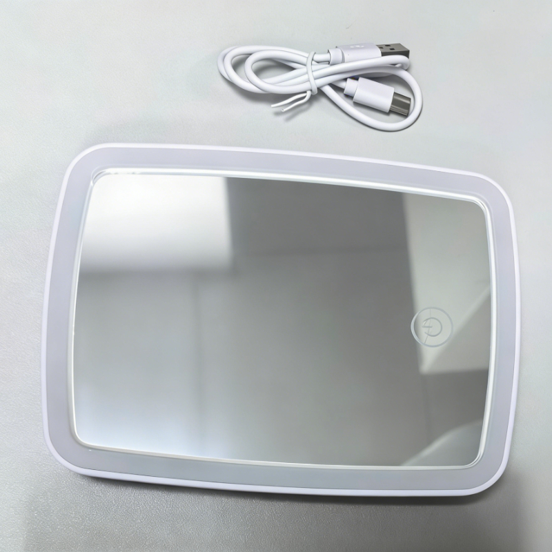 LED pametno ogledalo za ličenje z upravljanjem na dotik, trije načini osvetlitve, napajanje z AAA baterijami (niso priložene) / USB napajanje z