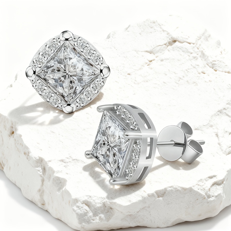 925 Silvery 0.5 Carat*2 Princess Cut Moissanite Classic Fashion Versatile Hypoallergenic Stud Earrings, High-Quality Unisex Couple Earrings Suitable for Daily Wear, Weddings, Vacations, Dates, Gatherings, Banquets, Parties, Mother's Day, Father's Day