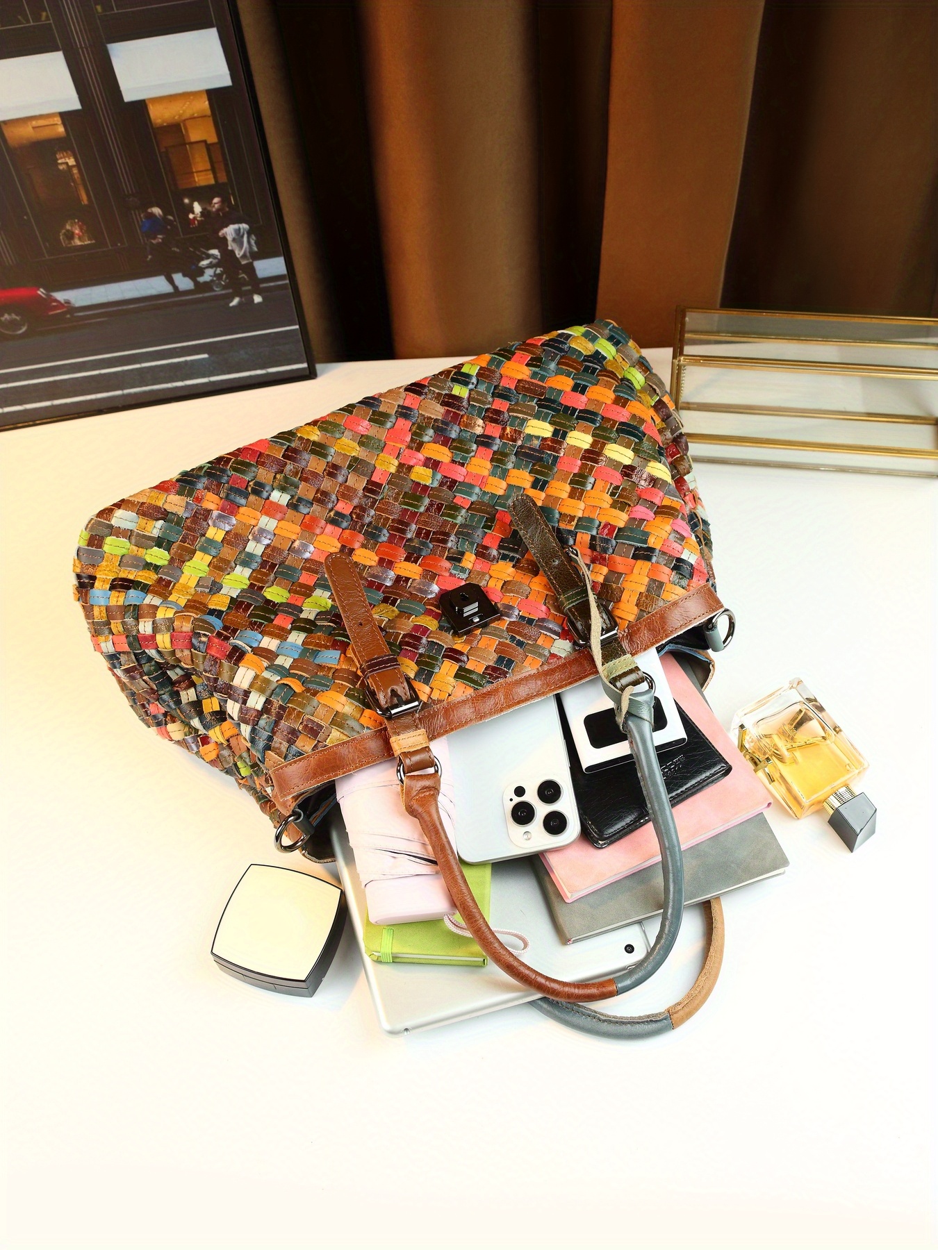 Handbag detail with oil-edged seam