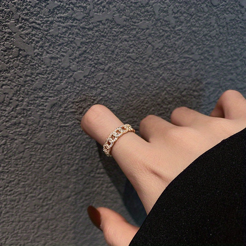 Vintage Adjustable Open Ring with Sparkling Twist Chain Golden Tone