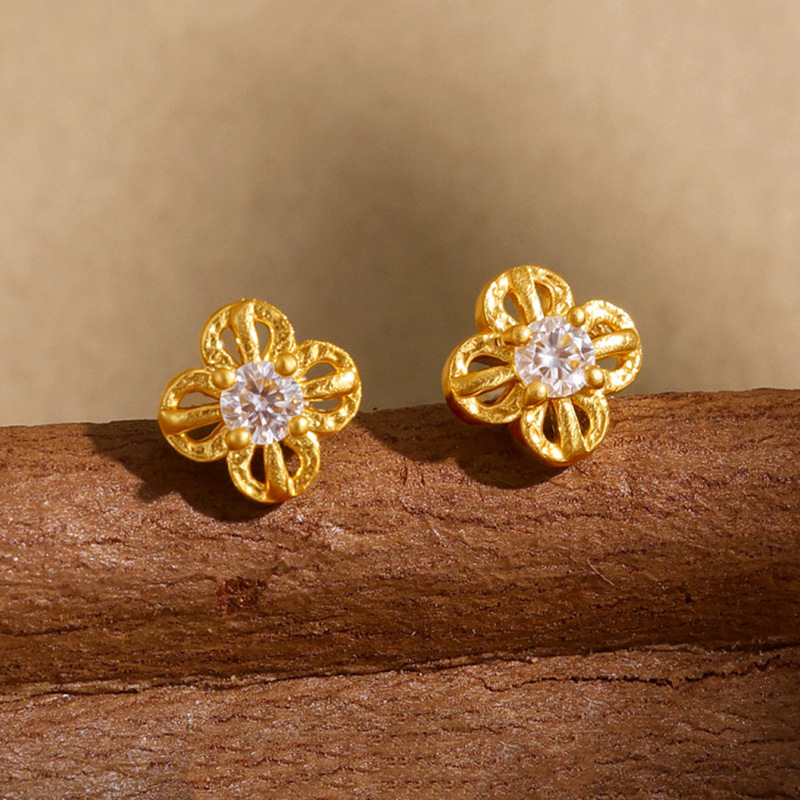 TEMU 2pcs Ancient Method Matte Golden Hollow Clover Synthetic Zirconia-inlaid Stud Earrings, Light Luxury Vintage Clover Earrings, Valentine's Day