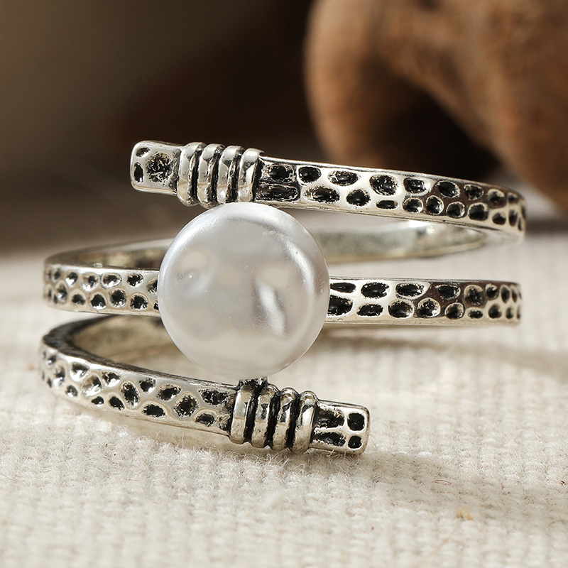 Vintage Wrap Hammered Textured Finger Ring with Imitation Pearl