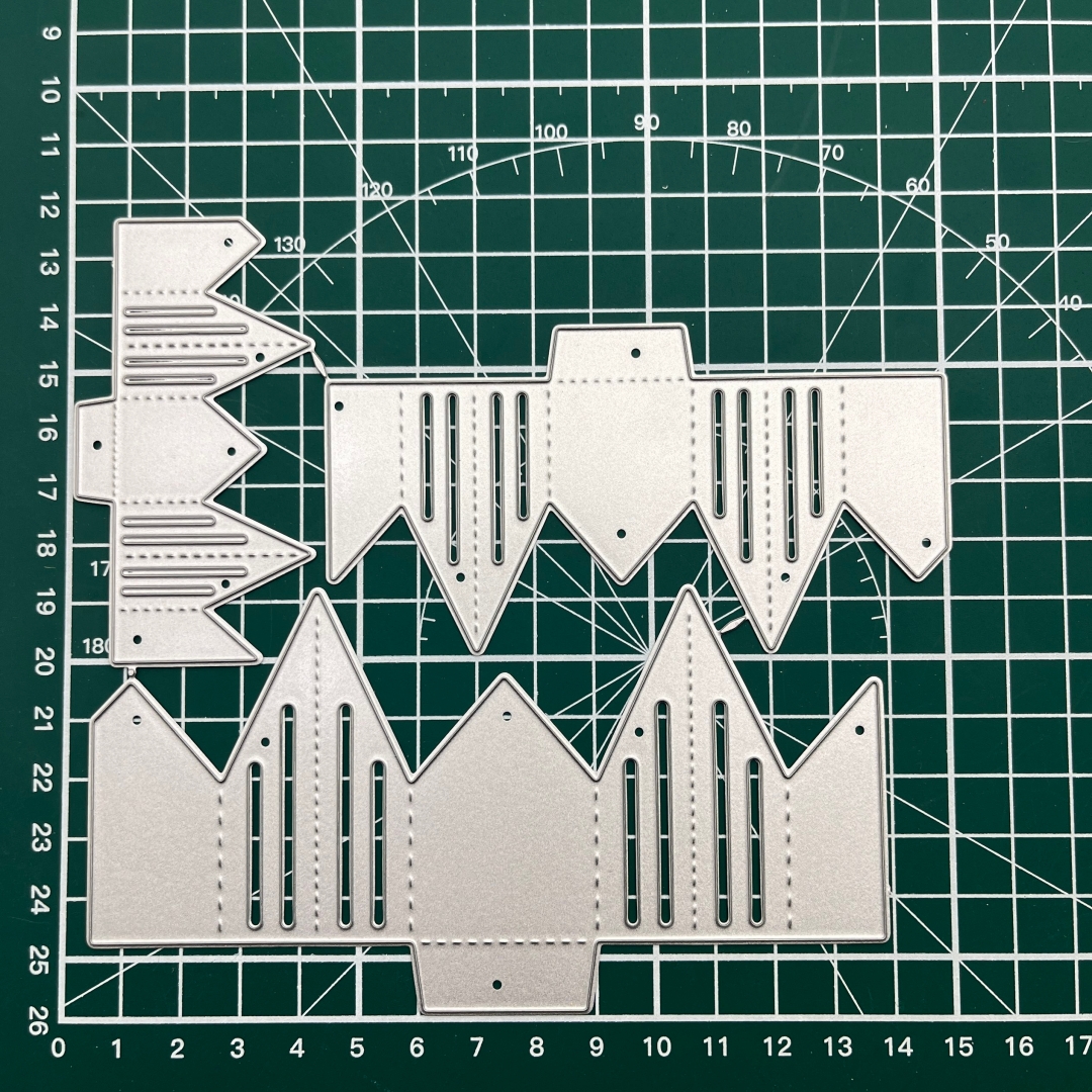 Image of A Of 3 Sized Folding Star Dies Featuring Elongated, Intricate Designs, Suitable For Crafting Christmas Cards, Scrapbooking, And Other Paper Projects, Including Knives, Dies, , And Templates