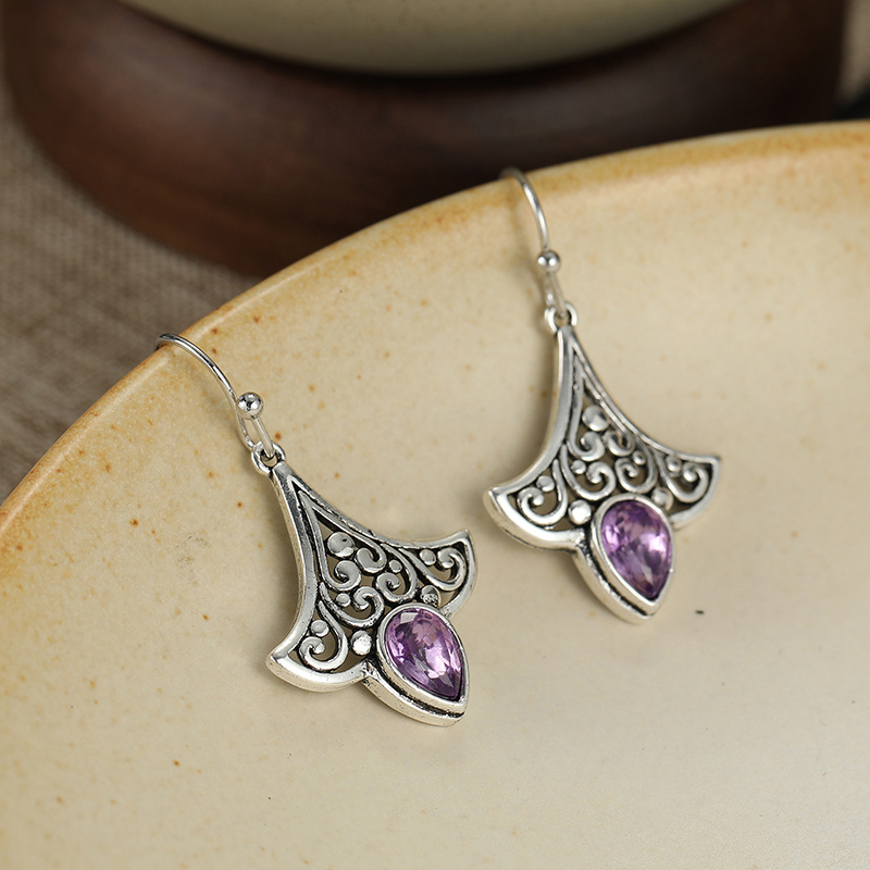 Retro Court-Style Exquisite Scroll-Pattern Pendant Earrings