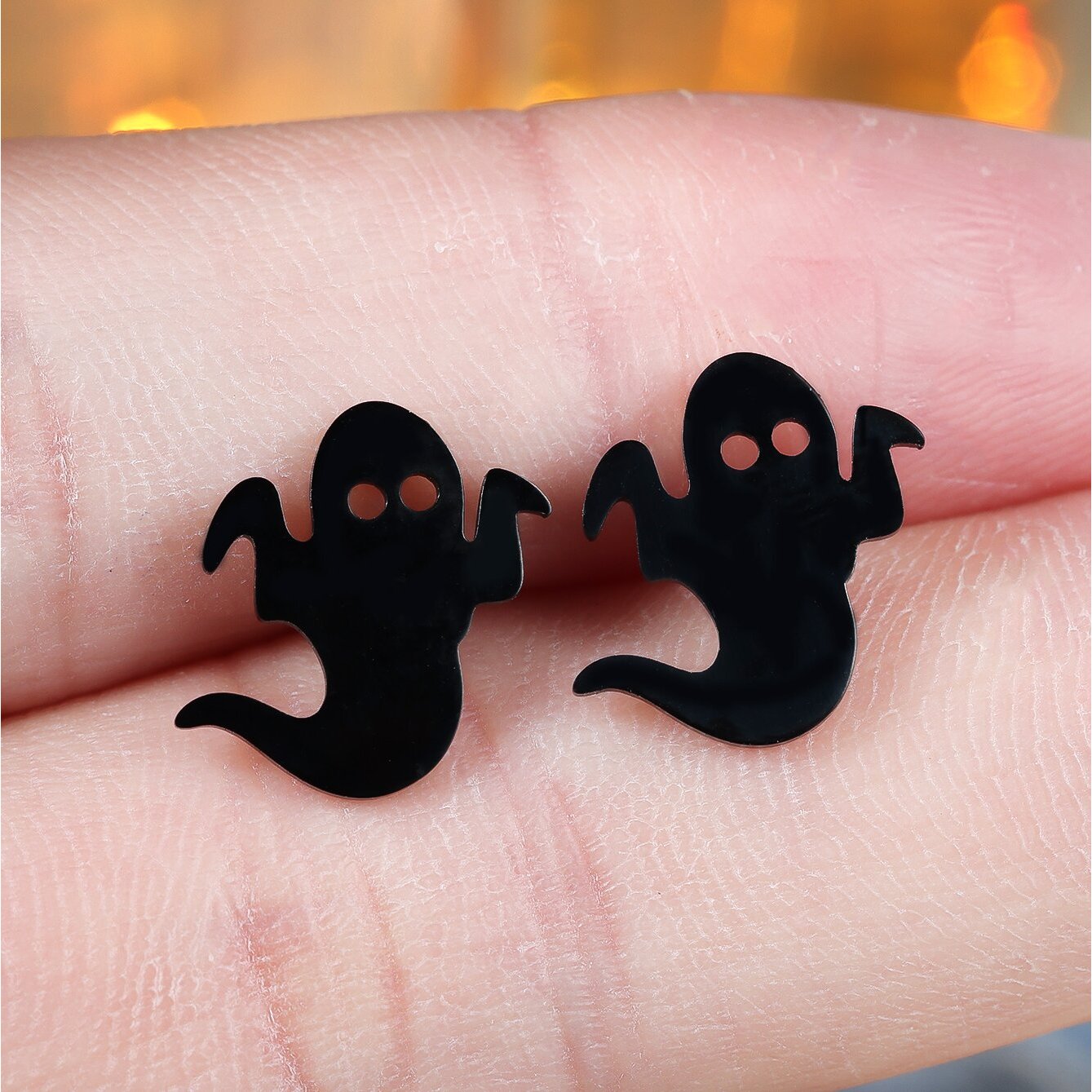 item picture   1 pair unisex stud earrings black   up halloween matching   individual exquisite beautiful elegant daily party banquet party date versatile jewelry birthday gift anniversary gift